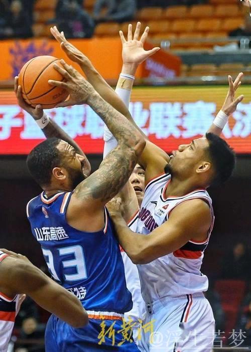 广州主场战胜福建,三分雨战队获于米提领投 广州主场战胜福建,三分雨战队获于米提领投