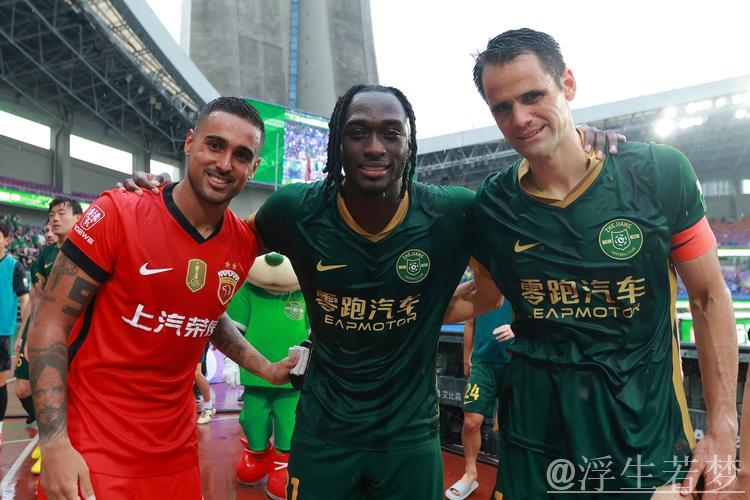 浙江队最后时刻扳平比分 力挫上海海港 浙江队最后时刻扳平比分 力挫上海海港